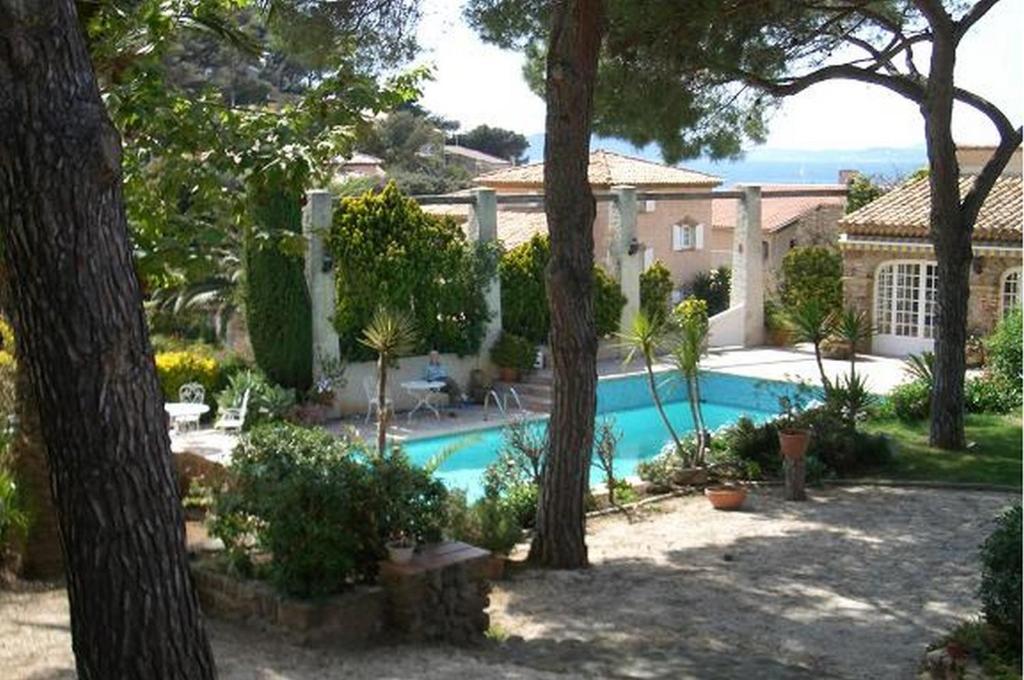L' Escapade Hotel & Restaurant Le Pradet Εξωτερικό φωτογραφία