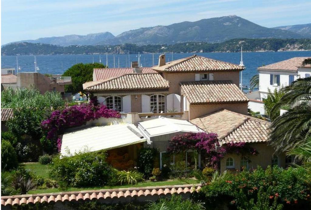 L' Escapade Hotel & Restaurant Le Pradet Εξωτερικό φωτογραφία