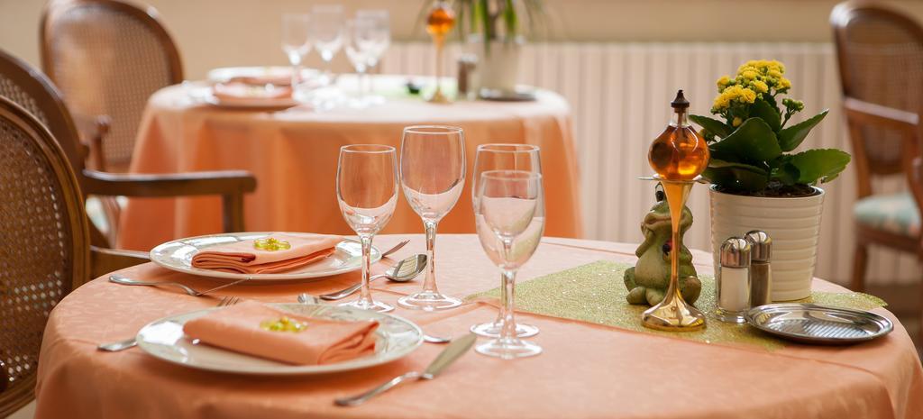 L' Escapade Hotel & Restaurant Le Pradet Εξωτερικό φωτογραφία