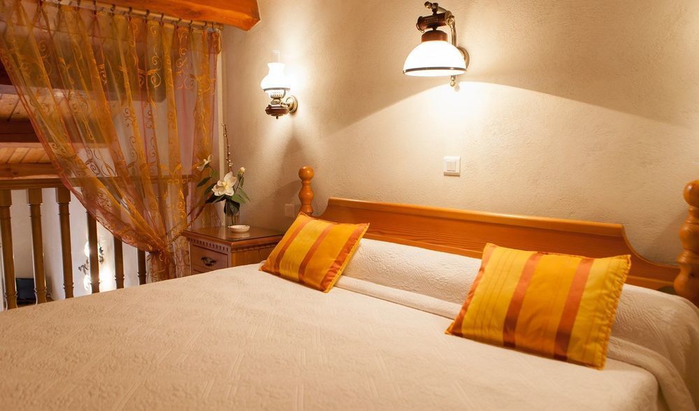 L' Escapade Hotel & Restaurant Le Pradet Εξωτερικό φωτογραφία