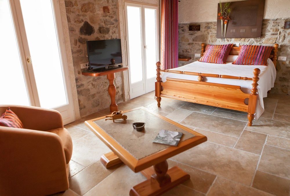 L' Escapade Hotel & Restaurant Le Pradet Εξωτερικό φωτογραφία