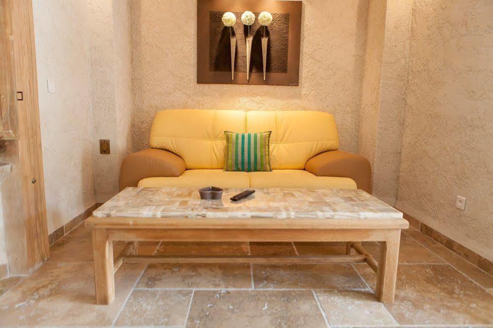 L' Escapade Hotel & Restaurant Le Pradet Εξωτερικό φωτογραφία