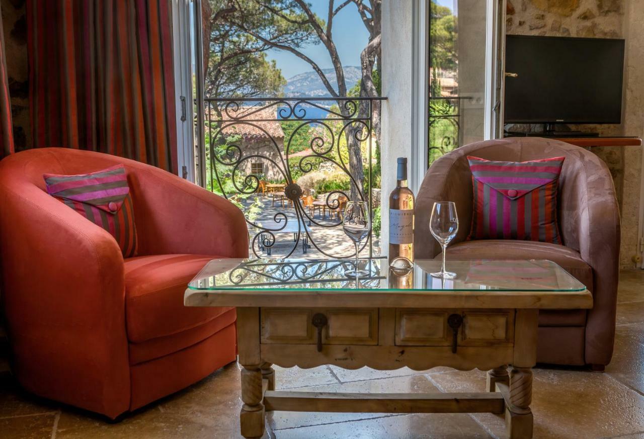 L' Escapade Hotel & Restaurant Le Pradet Εξωτερικό φωτογραφία